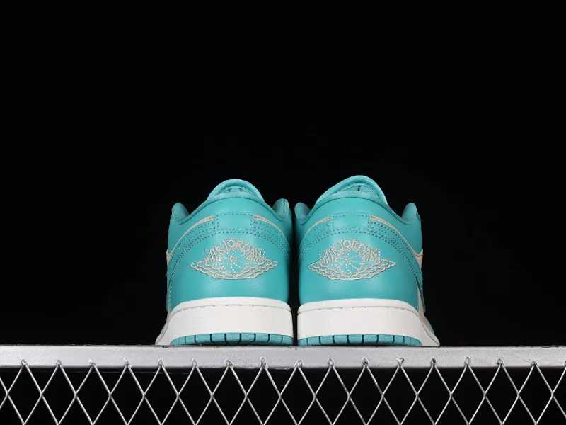 All categories Air Jordan Jordan series basketball shoes Air Jordan 1 Low G version pure original Air Jordan 1 Low AJ1 Joe 1 Tiffany green low-top basketball shoes DC0774-131